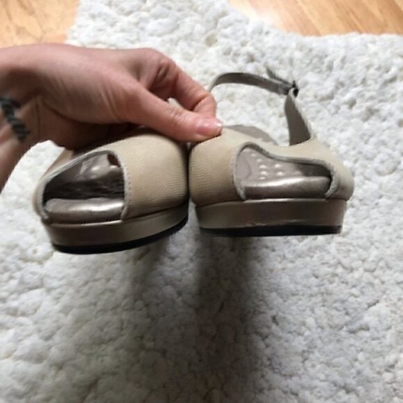 Walking Cradles TAN/NUDE Natasha Peep-Toe Slingback Lizard - Picture 3 of 8
